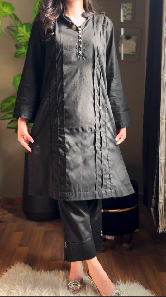 Noir Grace Kurta Set 🖤