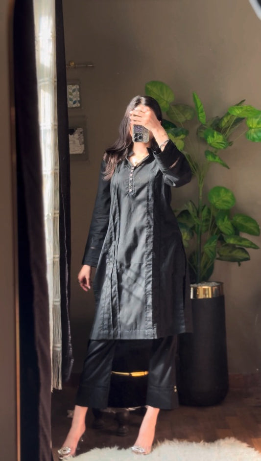 Noir Grace Kurta Set 🖤